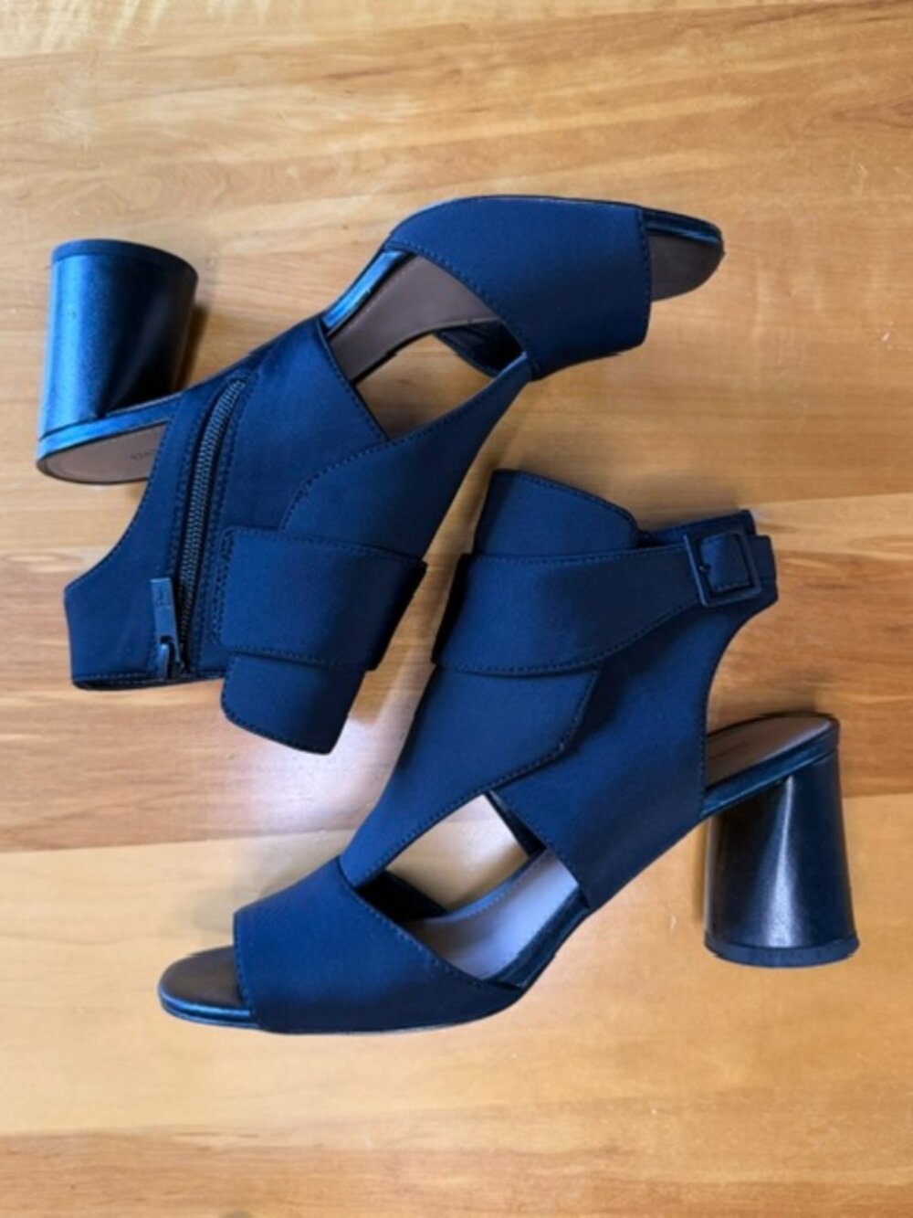 Donald Pliner Helani-D Black Sz 8